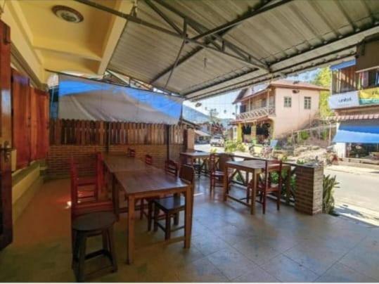 Thip Phavanh Guesthouse Muang Pakbèng Exterior foto